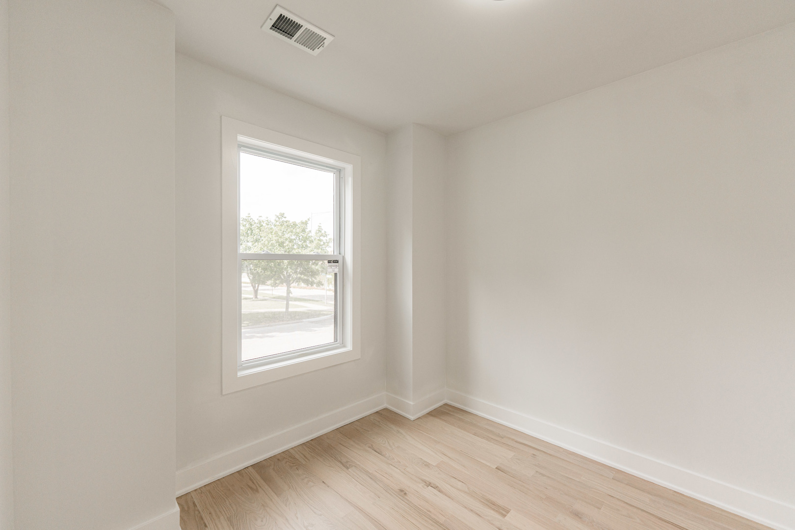 147 W North Avenue, Lombard, IL 60148