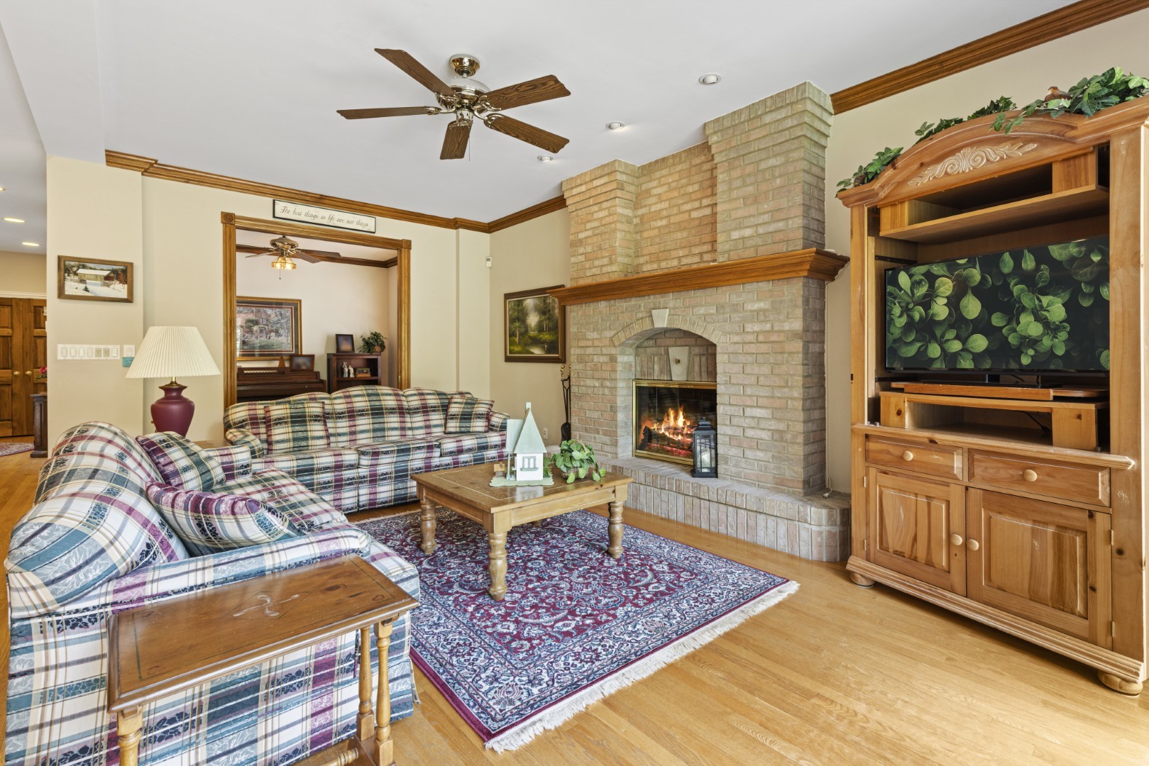 213 Pine Tree Lane, La Grange Park, IL 60526