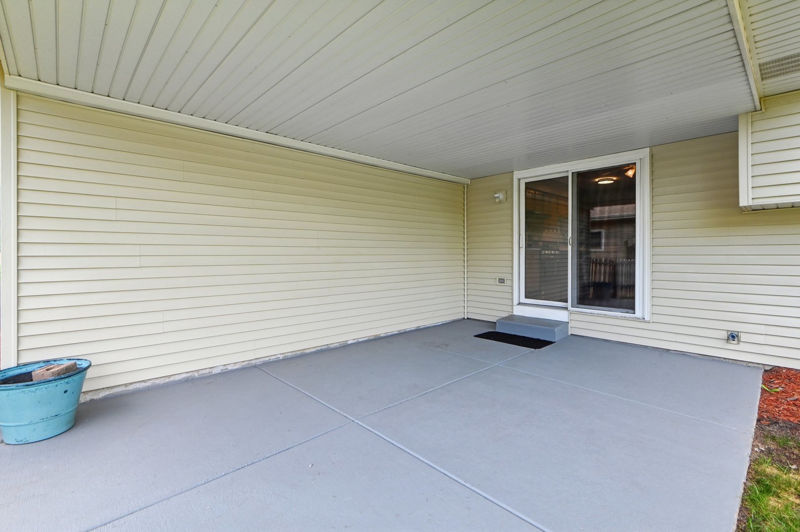 126 Ashcroft Drive, Bolingbrook, IL 60490