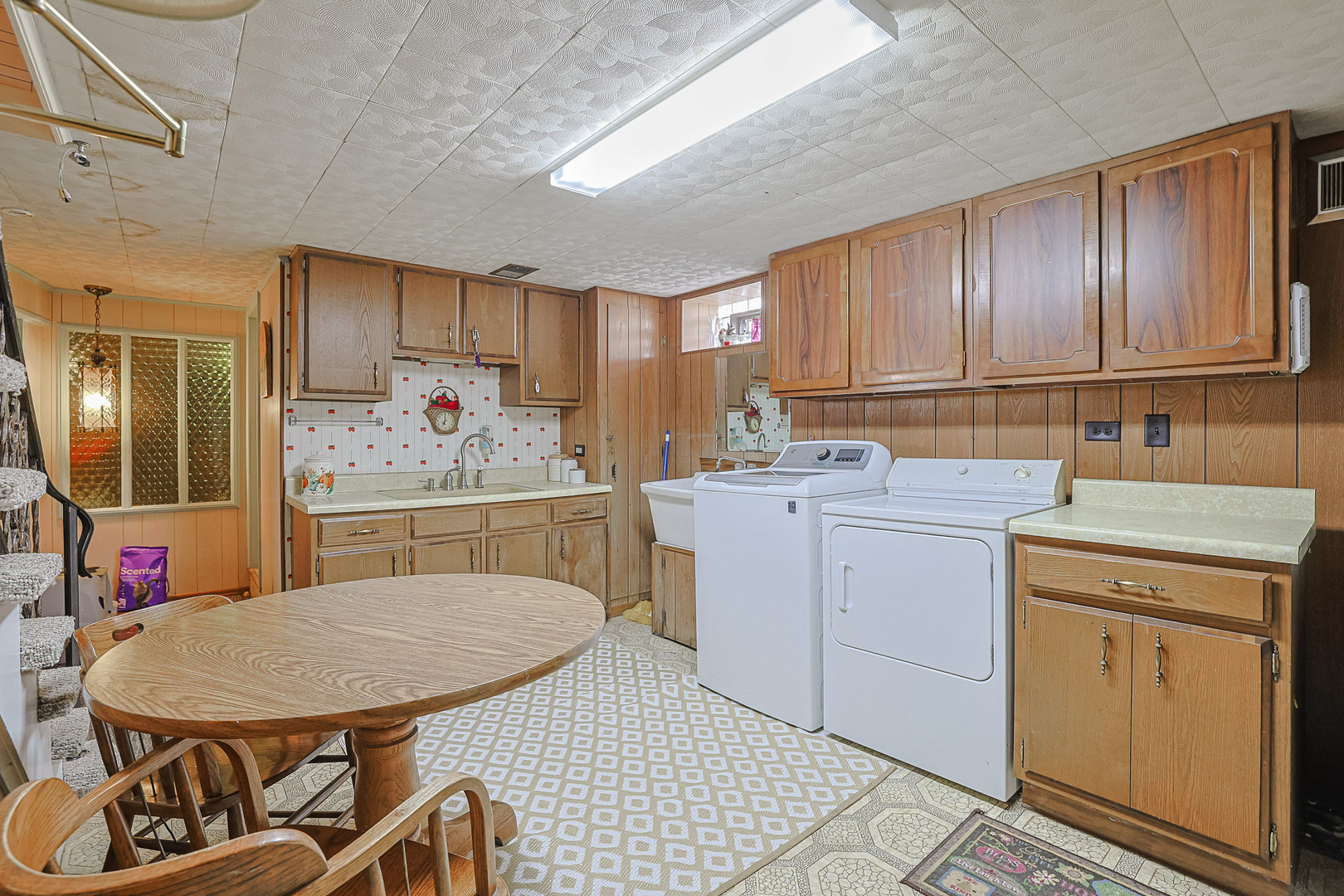 1413 Highridge Parkway, Westchester, IL 60154