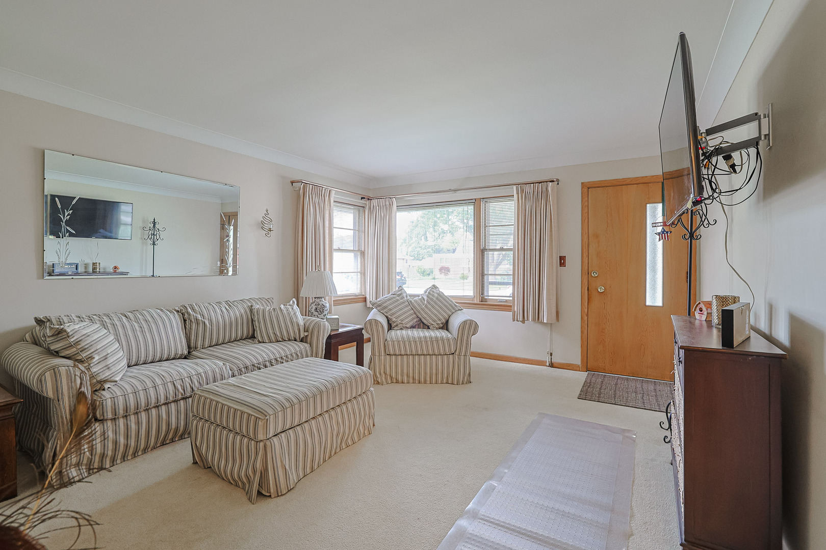 1413 Highridge Parkway, Westchester, IL 60154