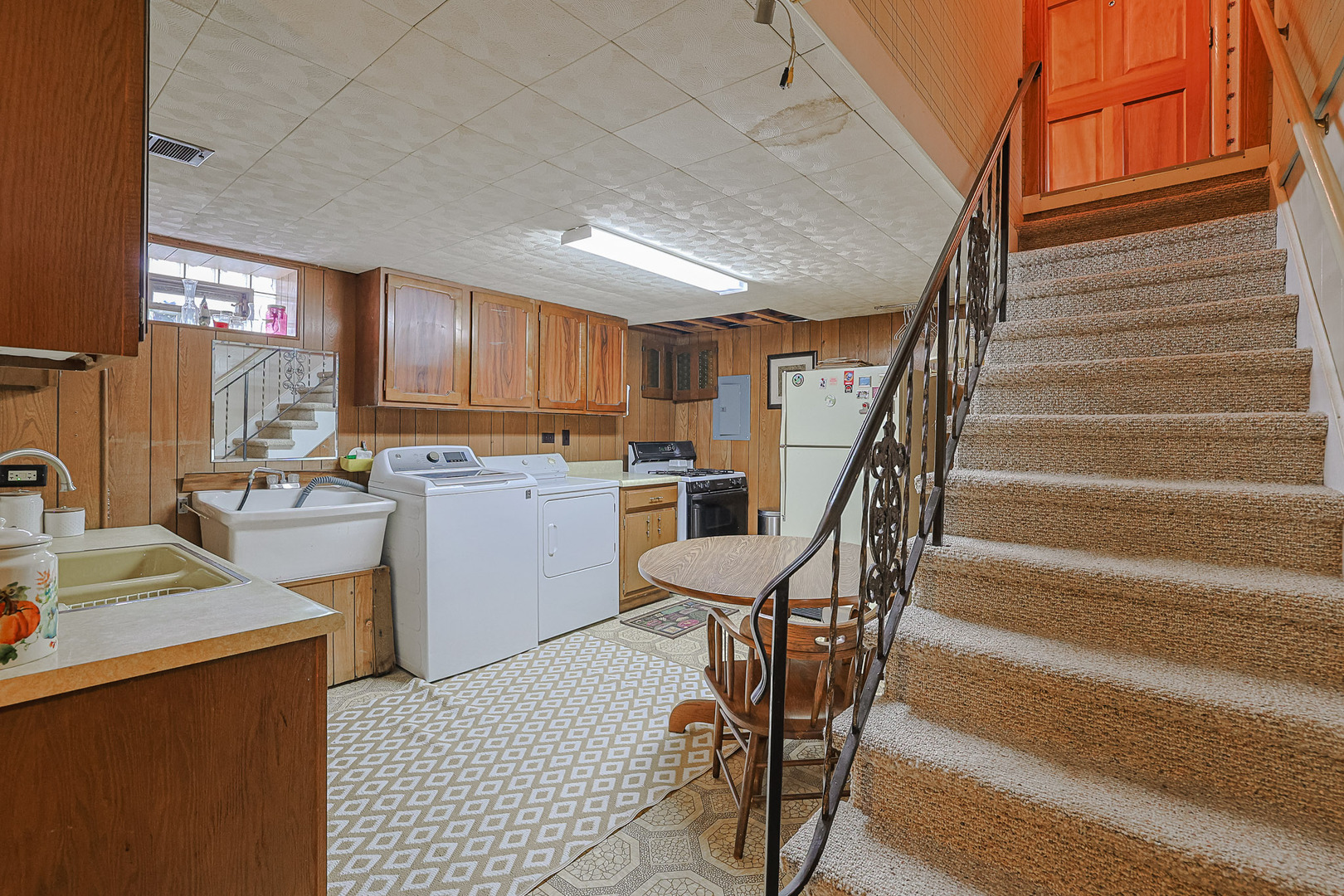 1413 Highridge Parkway, Westchester, IL 60154