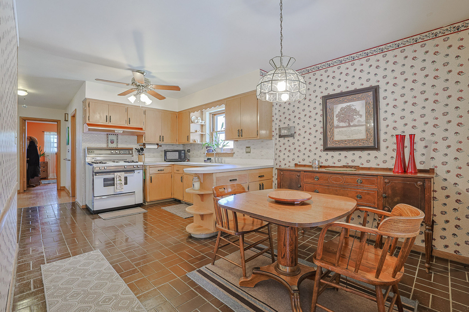 1413 Highridge Parkway, Westchester, IL 60154