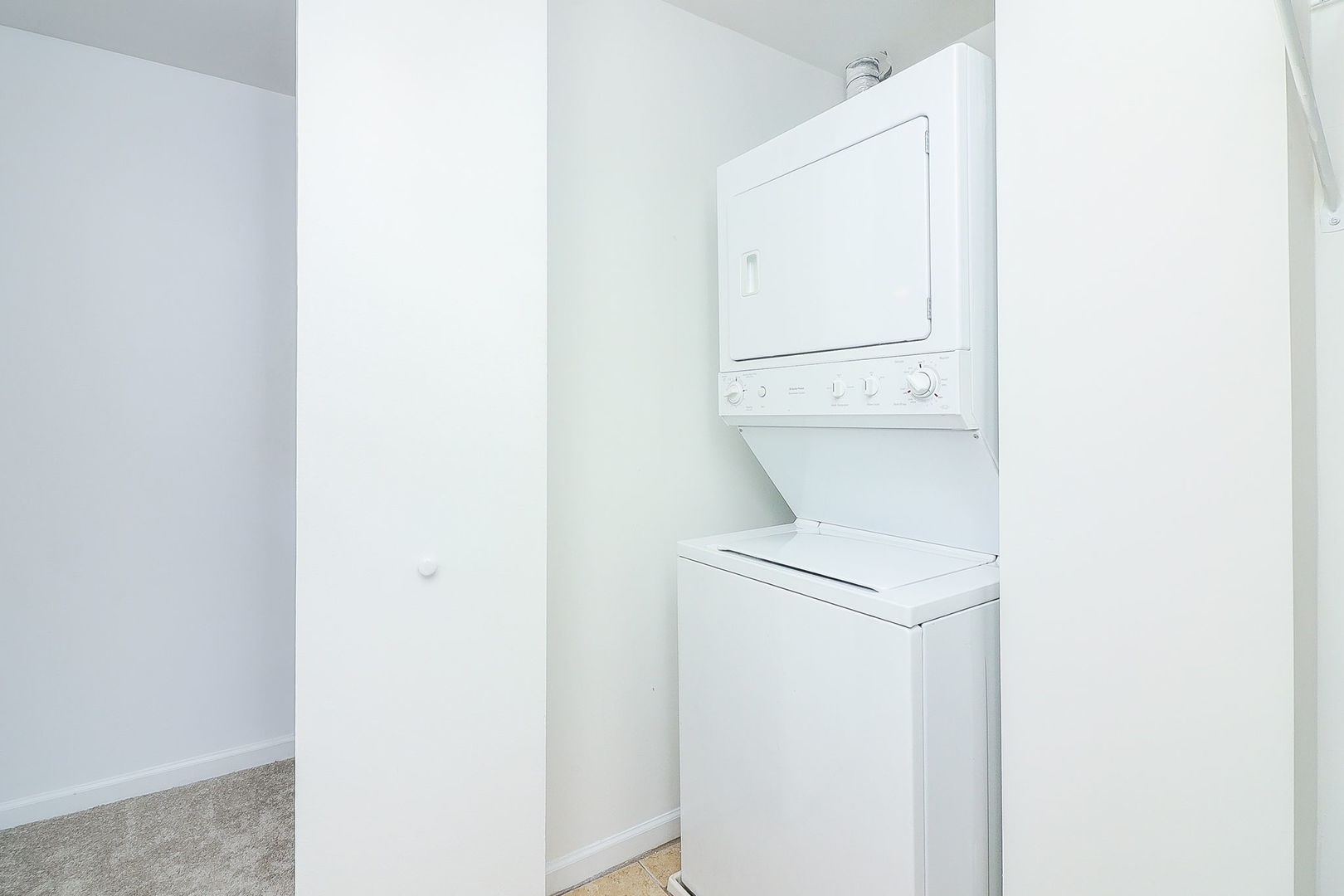 6010 E Lake Drive #1D, Lisle, IL 60532