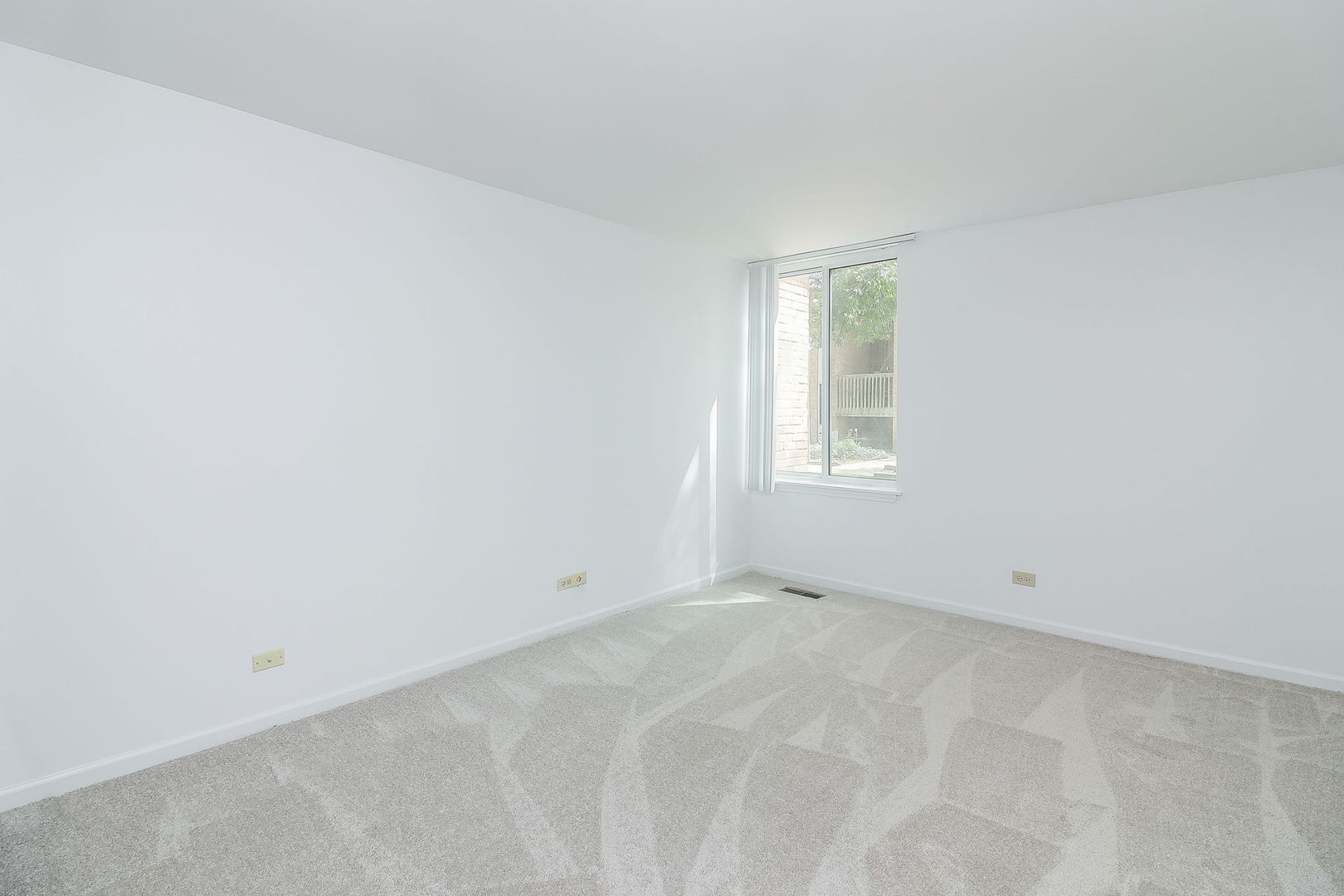 6010 E Lake Drive #1D, Lisle, IL 60532