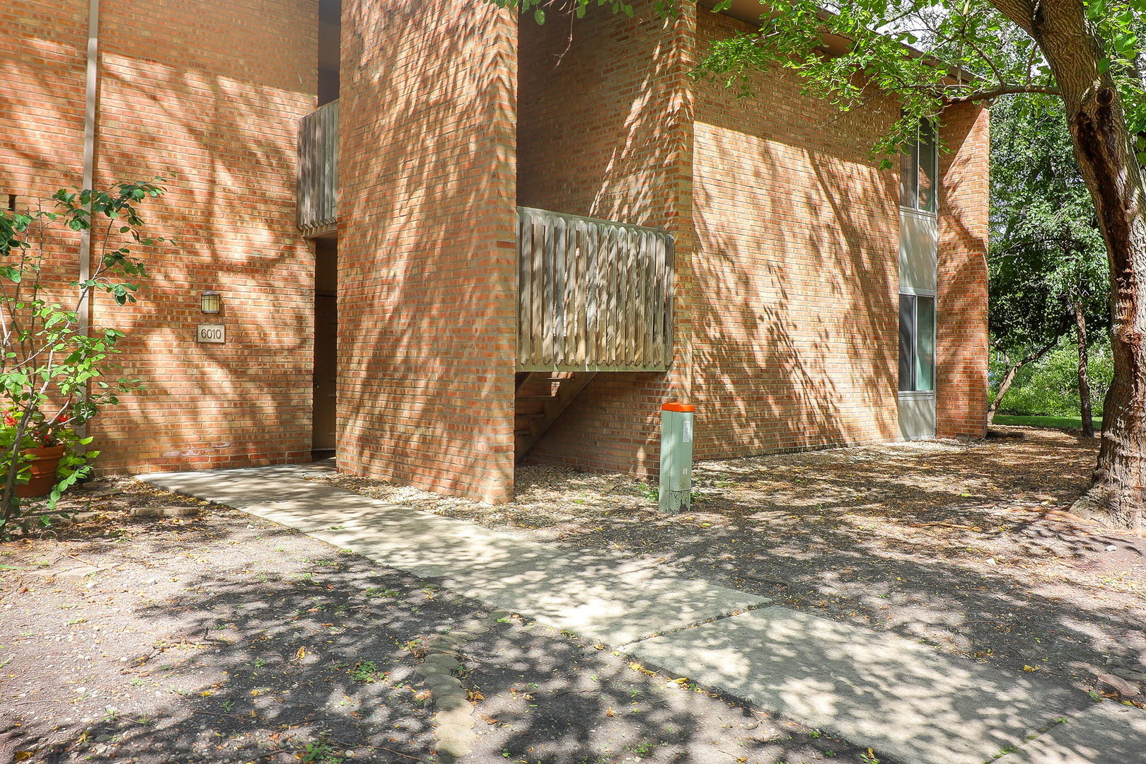 6010 E Lake Drive #1D, Lisle, IL 60532