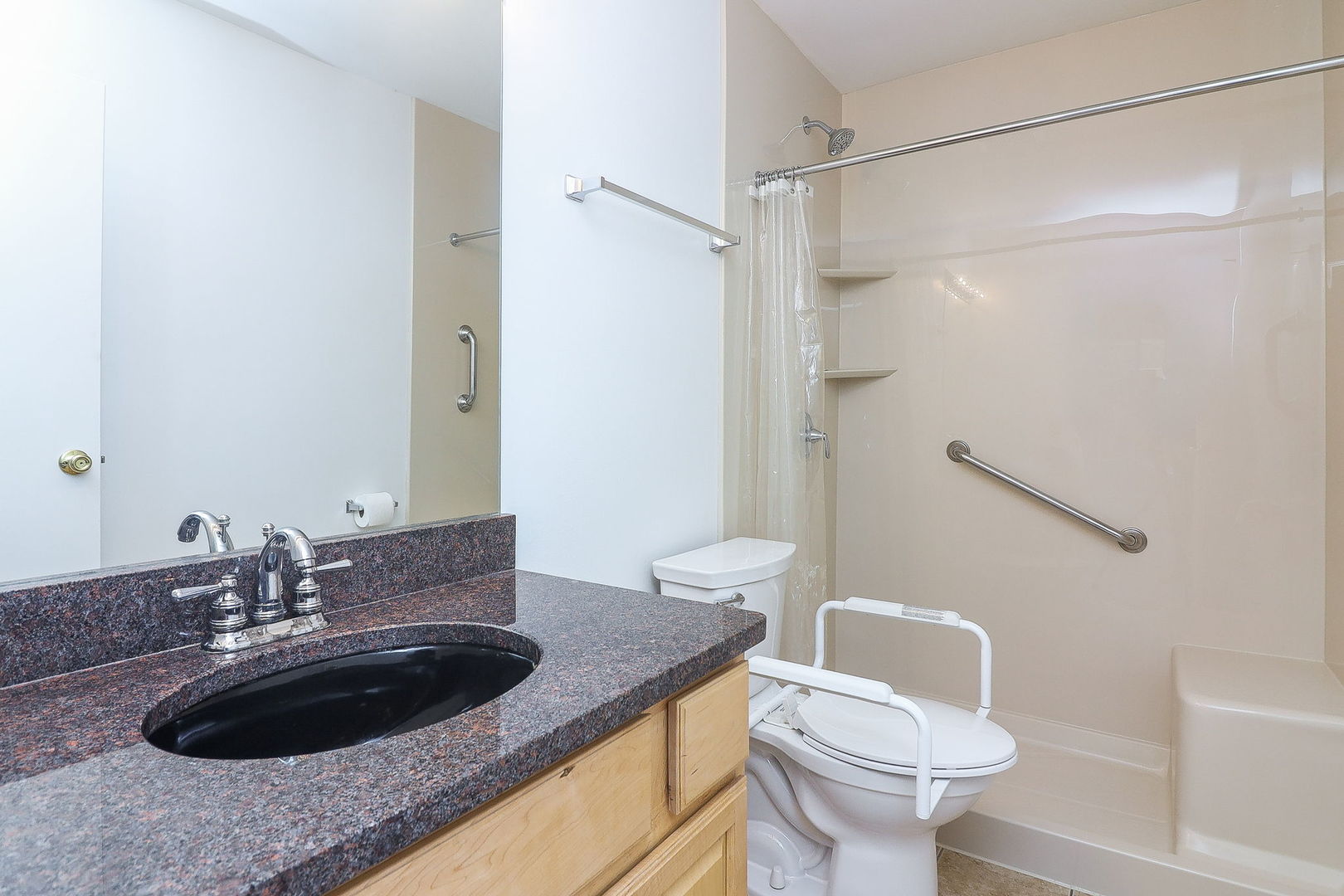6010 E Lake Drive #1D, Lisle, IL 60532