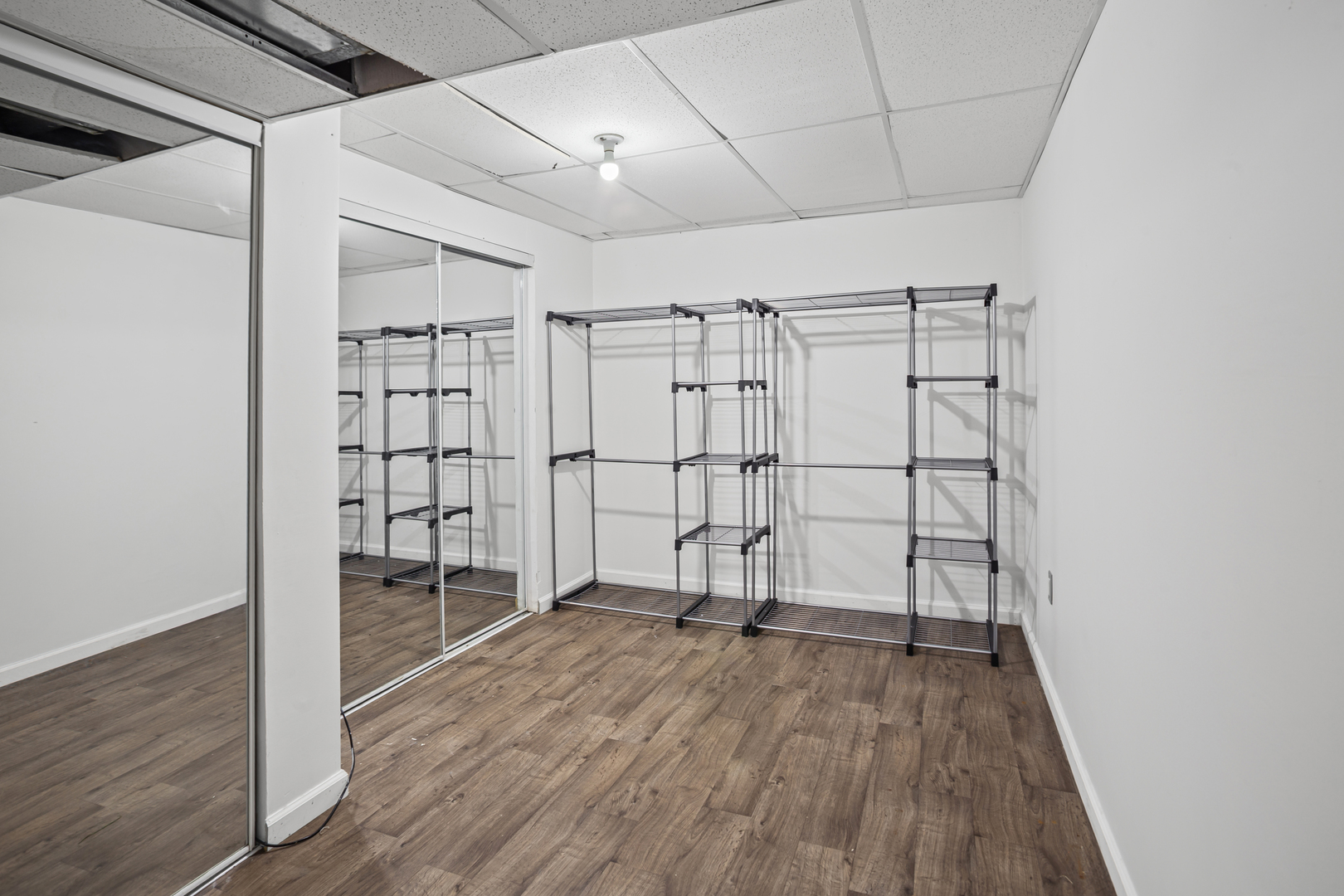 128 Sycamore Avenue, Streamwood, IL 60107