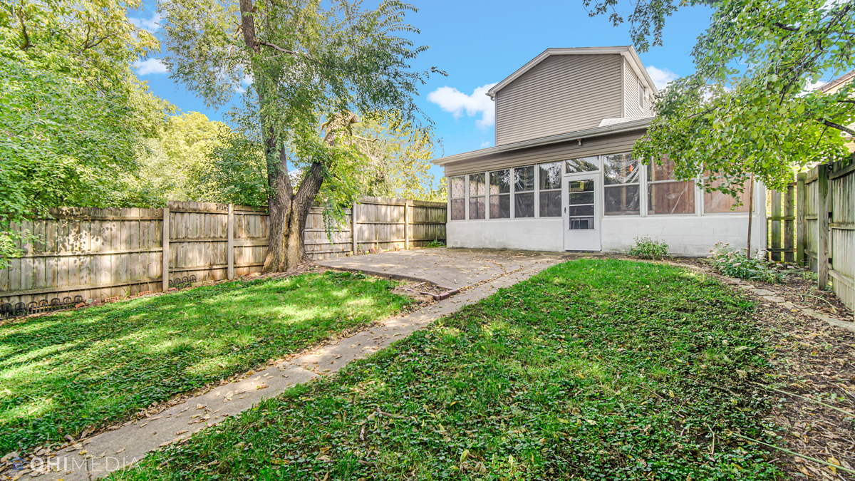 1215 S State Street #1, Lockport, IL 60441