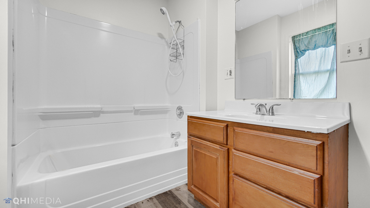 1215 S State Street #1, Lockport, IL 60441