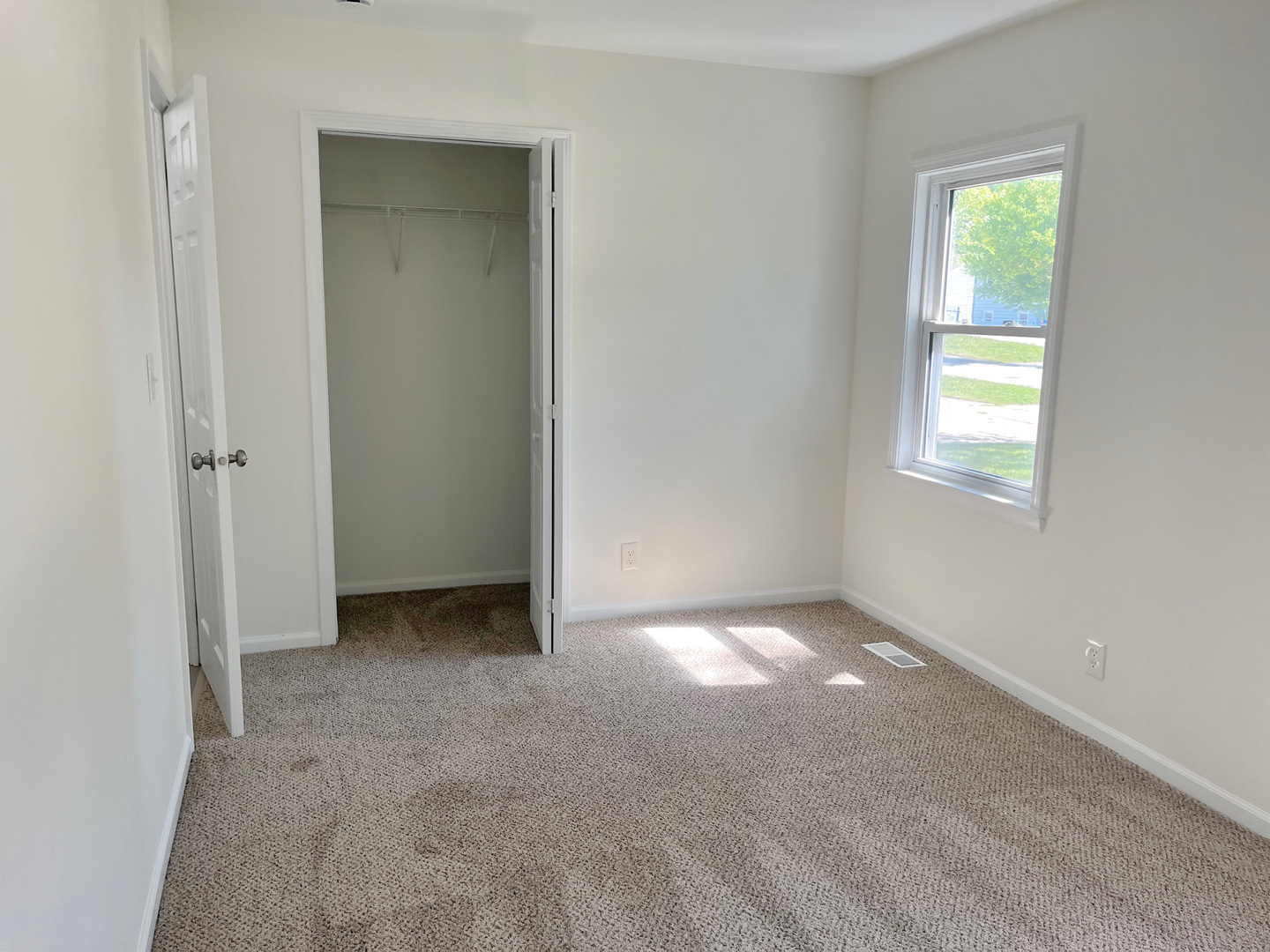 929 Southbridge Drive, Aurora, IL 60506