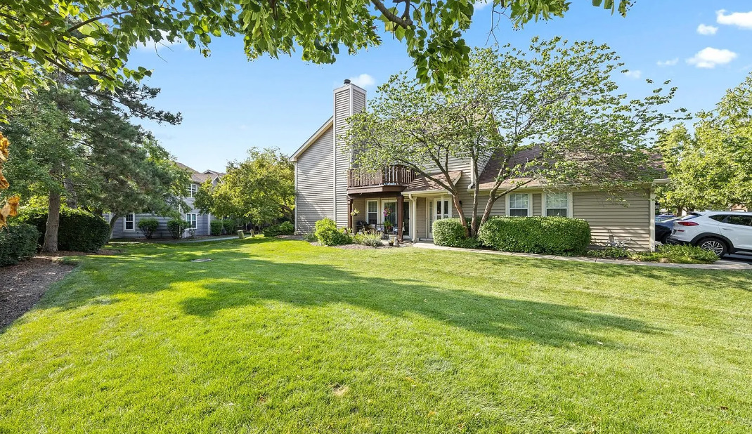 1332 Coldspring Road #-, Carol Stream, IL 60188