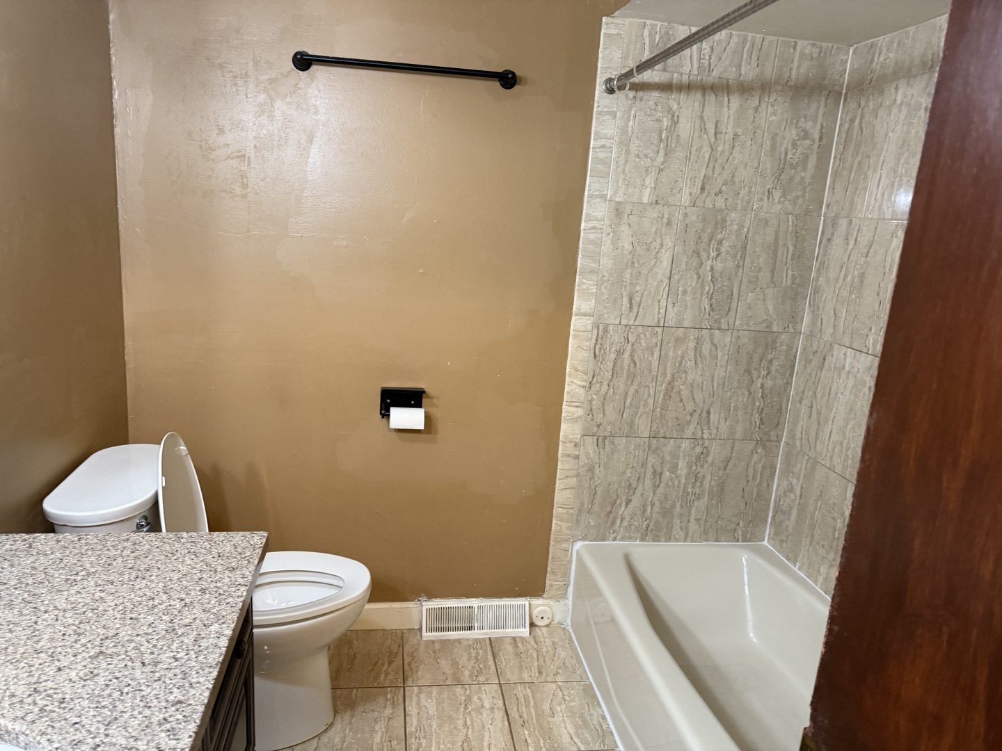 808 E 194th Street, Glenwood, IL 60425