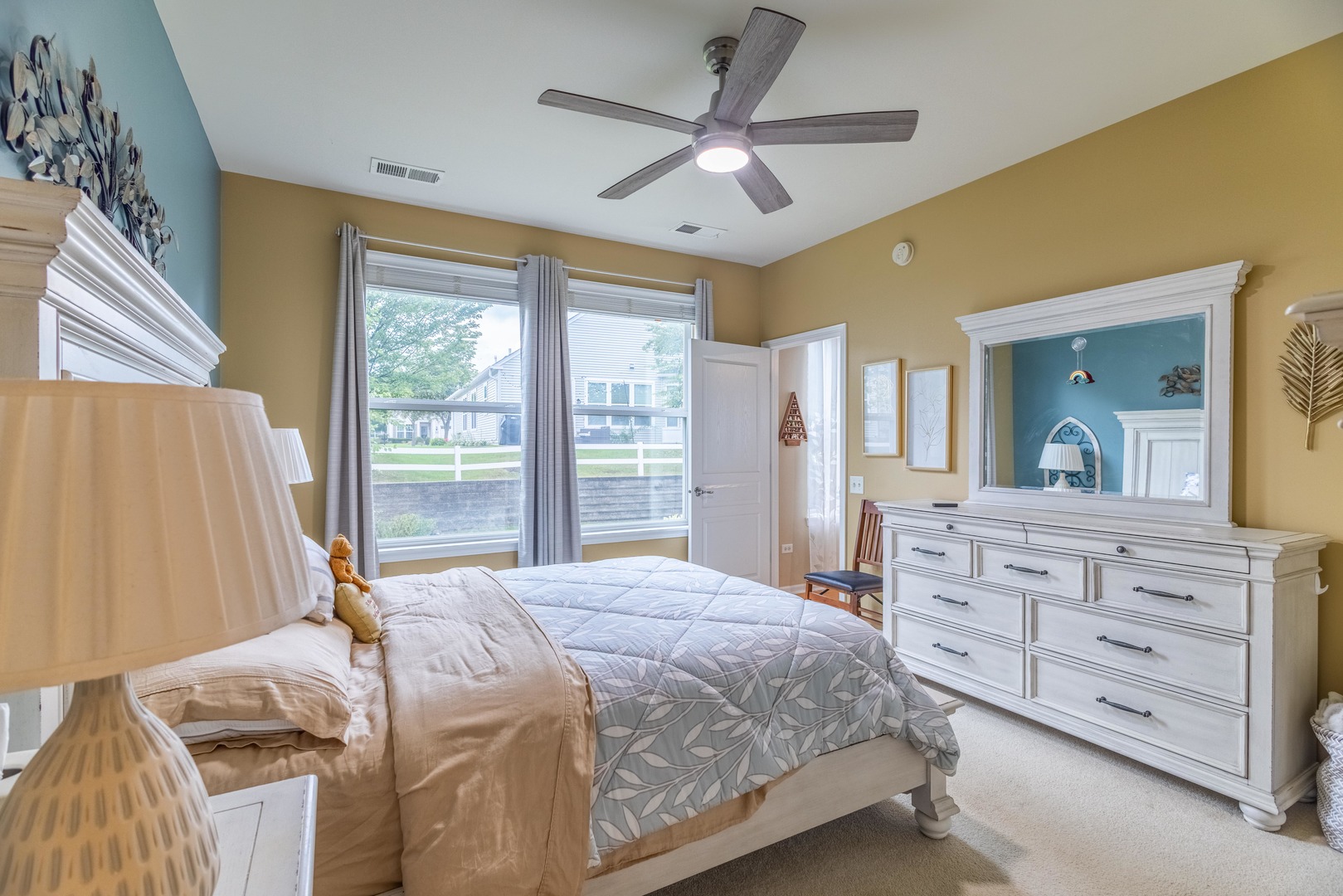 3206 Hutchinson Lane, Mundelein, IL 60060