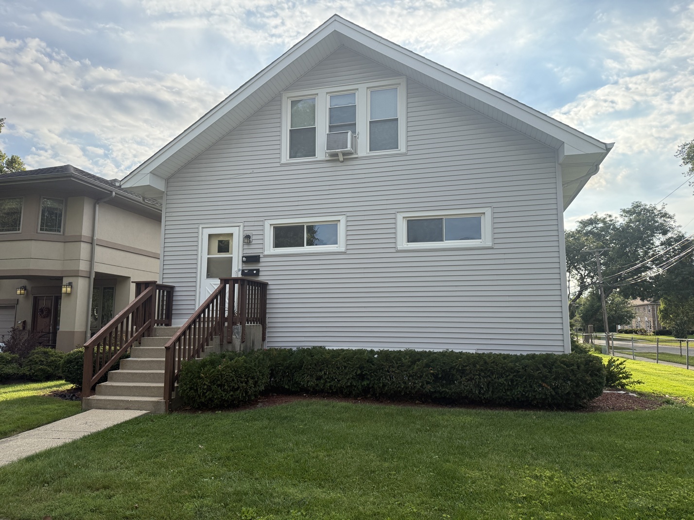 544 S Arlington Avenue #1, Elmhurst, IL 60126