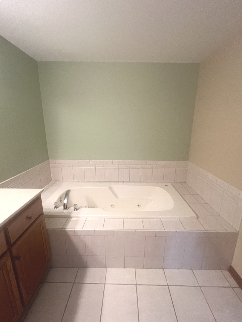 6243 Misty Pines Drive #1, Tinley Park, IL 60477