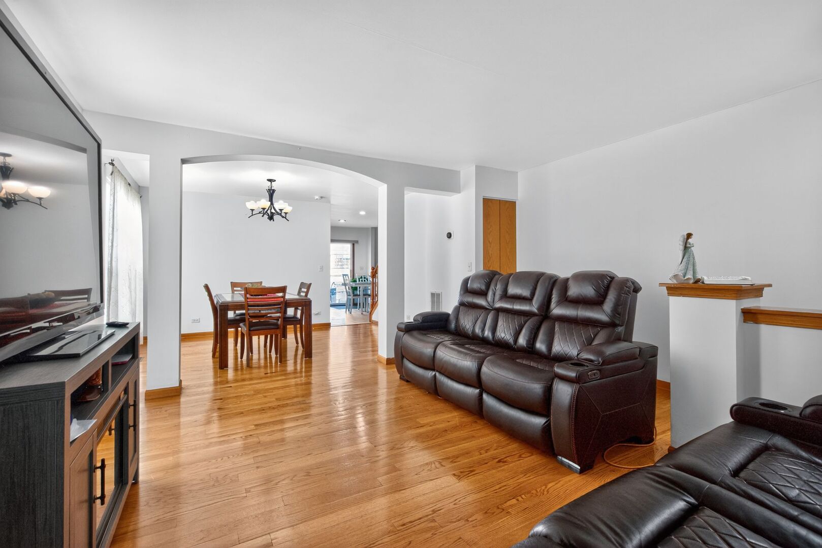 1544 Suncrest Lane, Bolingbrook, IL 60490