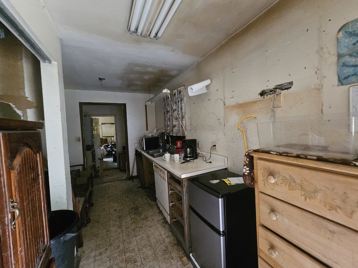 10702 W 17th Street, Zion, IL 60099