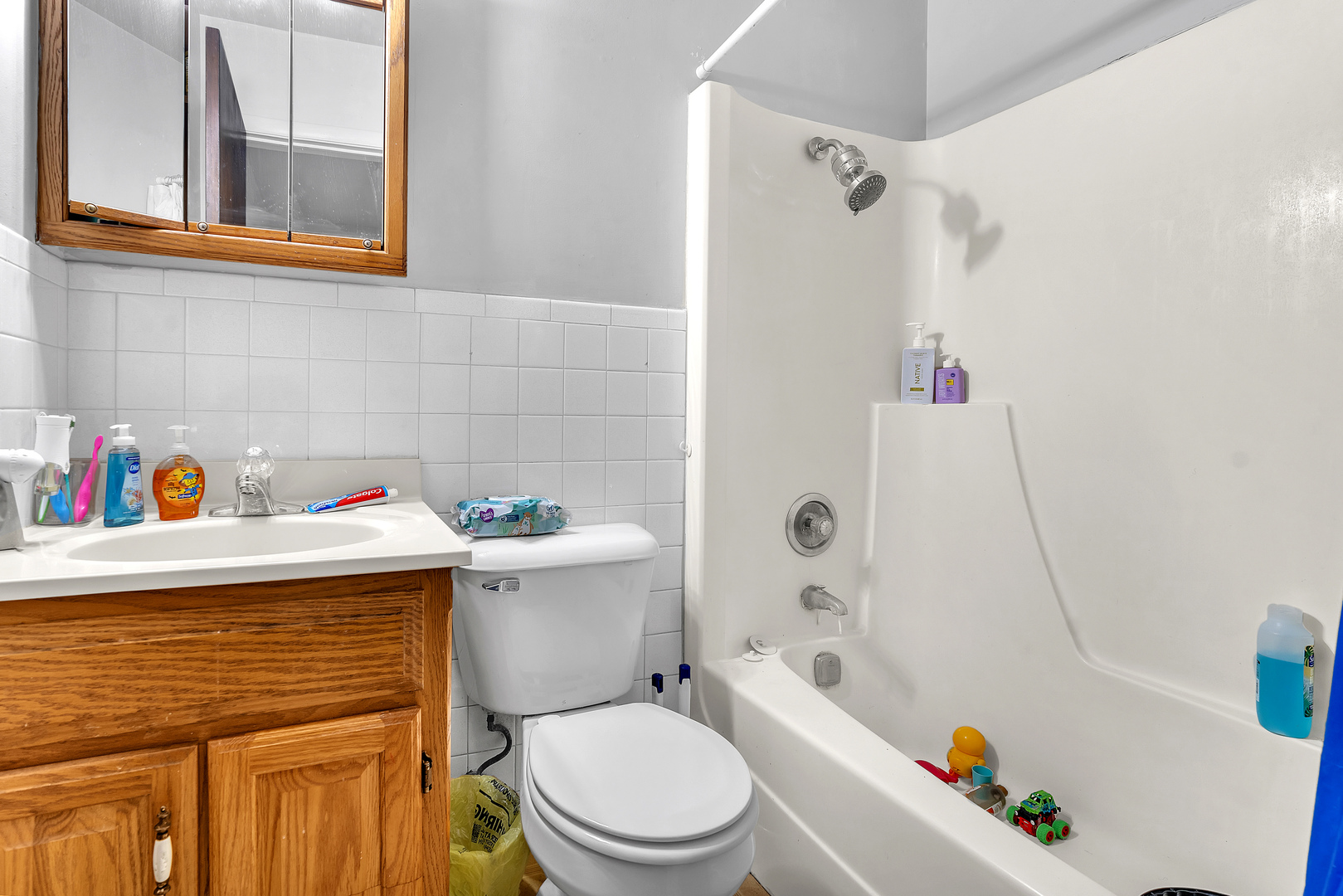 100 E Market Street, Piper City, IL 60959
