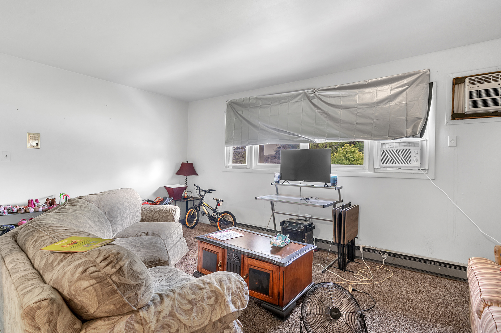 100 E Market Street, Piper City, IL 60959