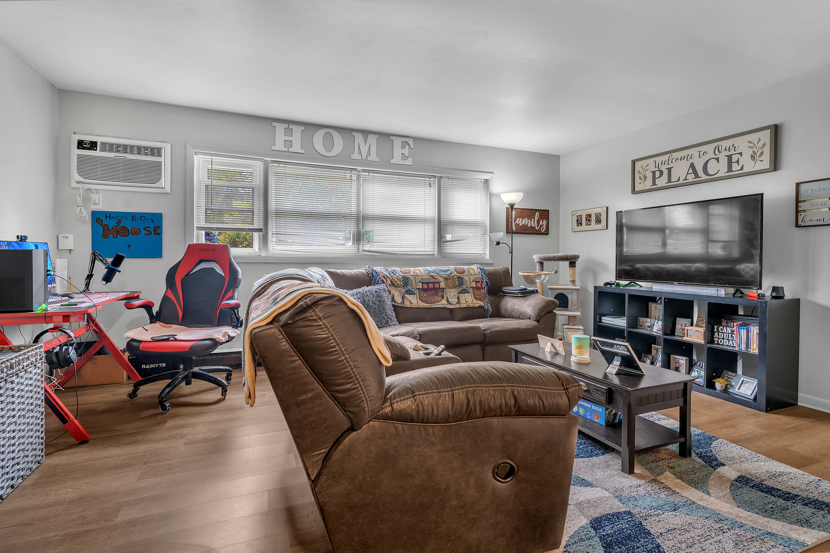 100 E Market Street, Piper City, IL 60959