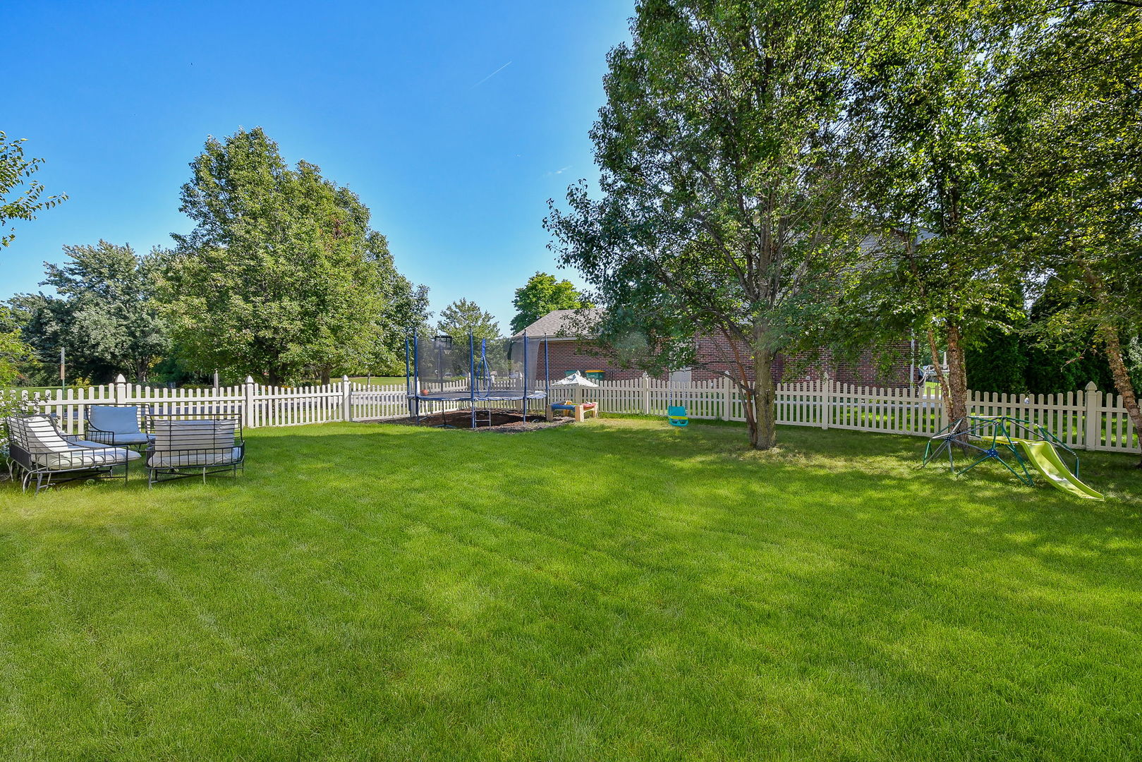 1156 Covington Drive, Lemont, IL 60439