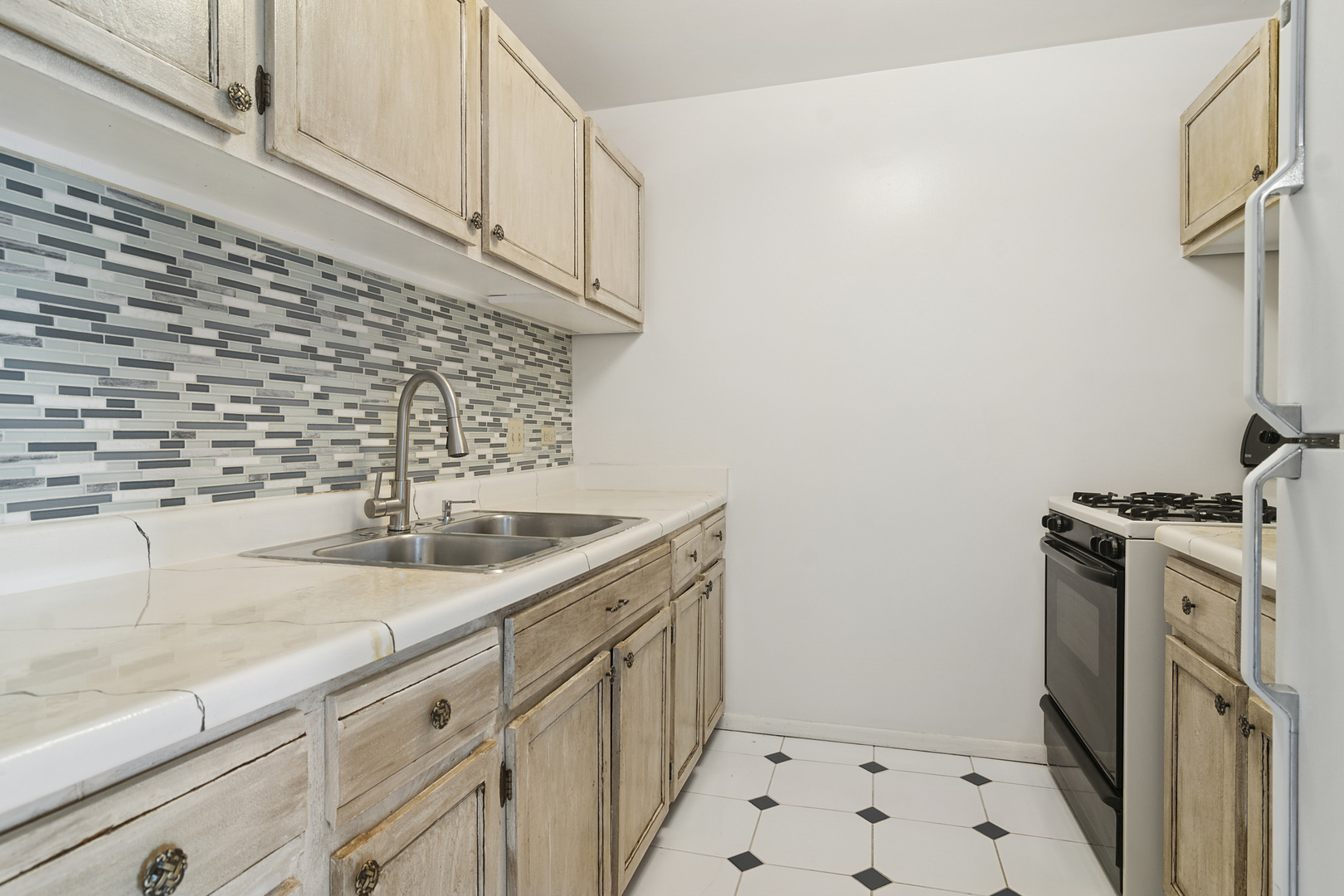 24A Kingery Quarter #202, Willowbrook, IL 60527