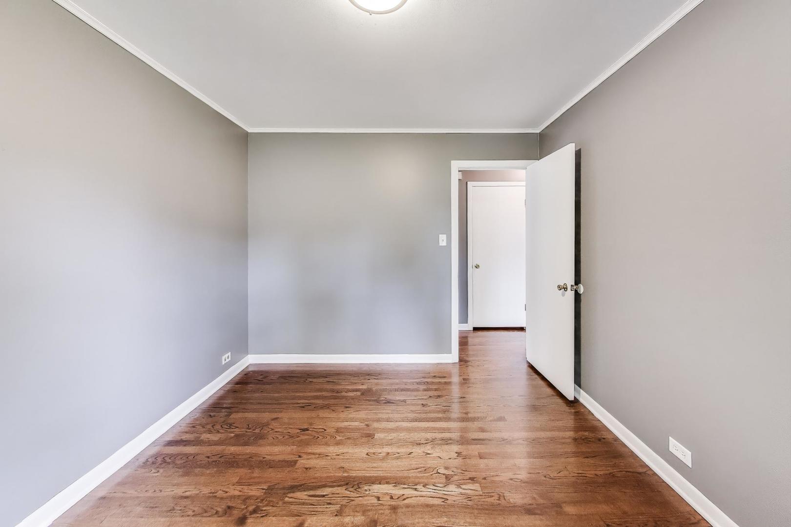 815 E Olive Street, Arlington Heights, IL 60004