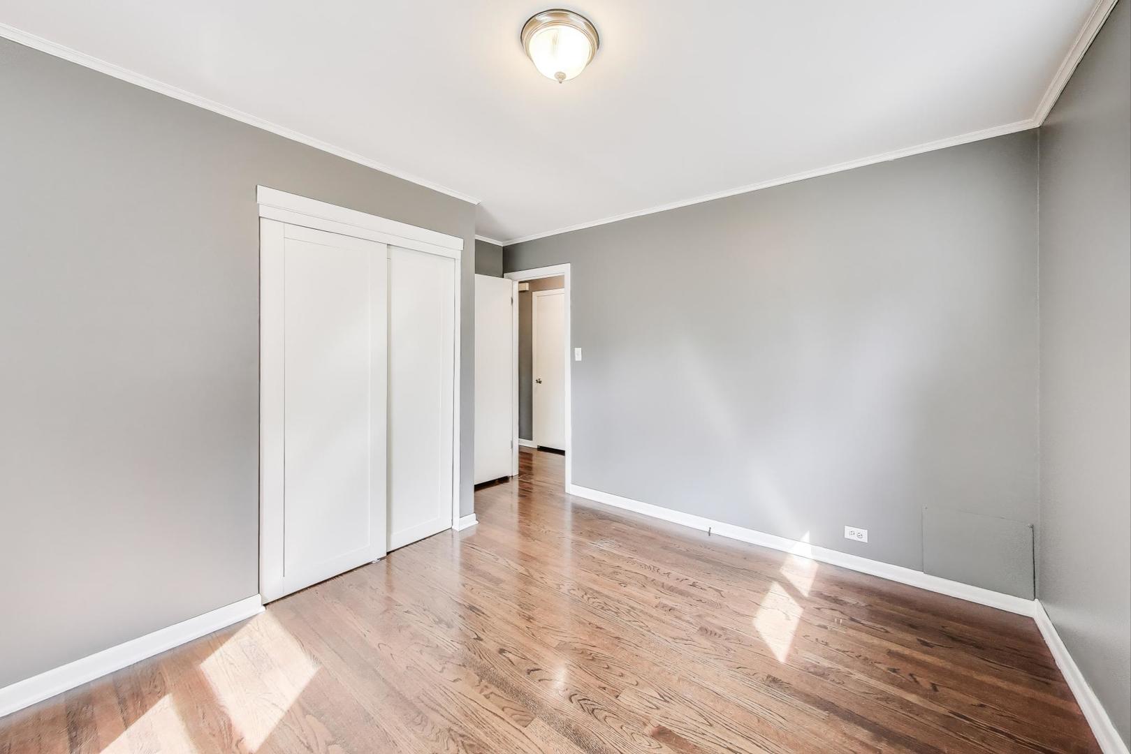 815 E Olive Street, Arlington Heights, IL 60004