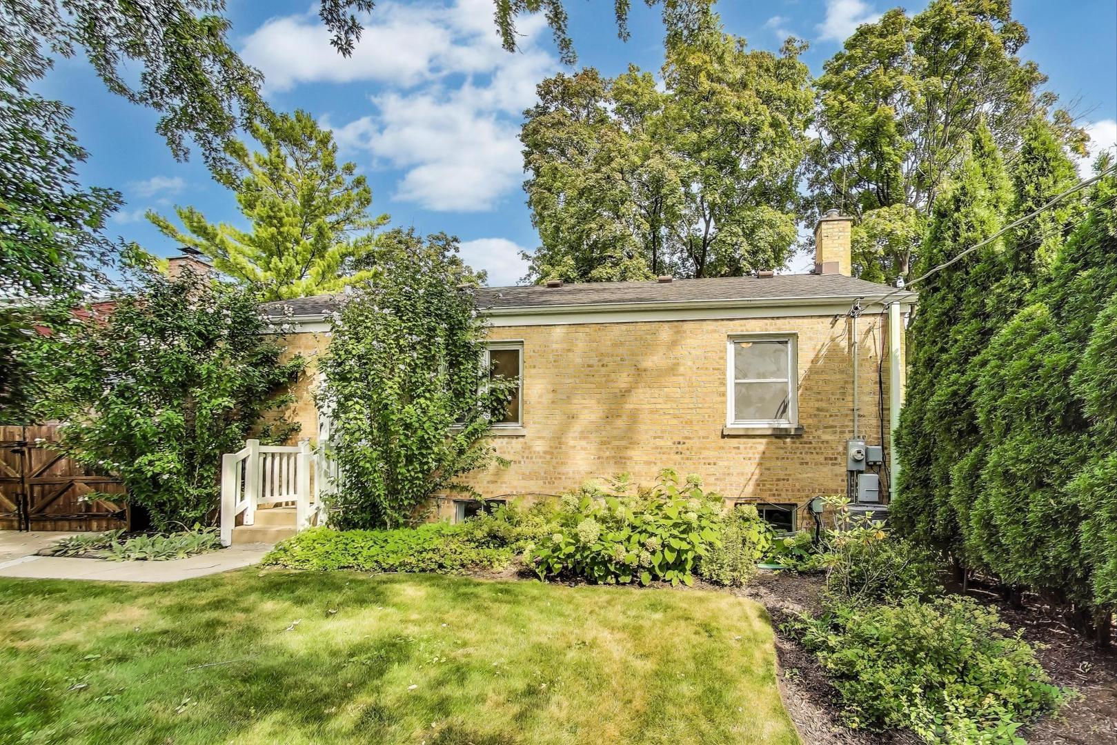 815 E Olive Street, Arlington Heights, IL 60004