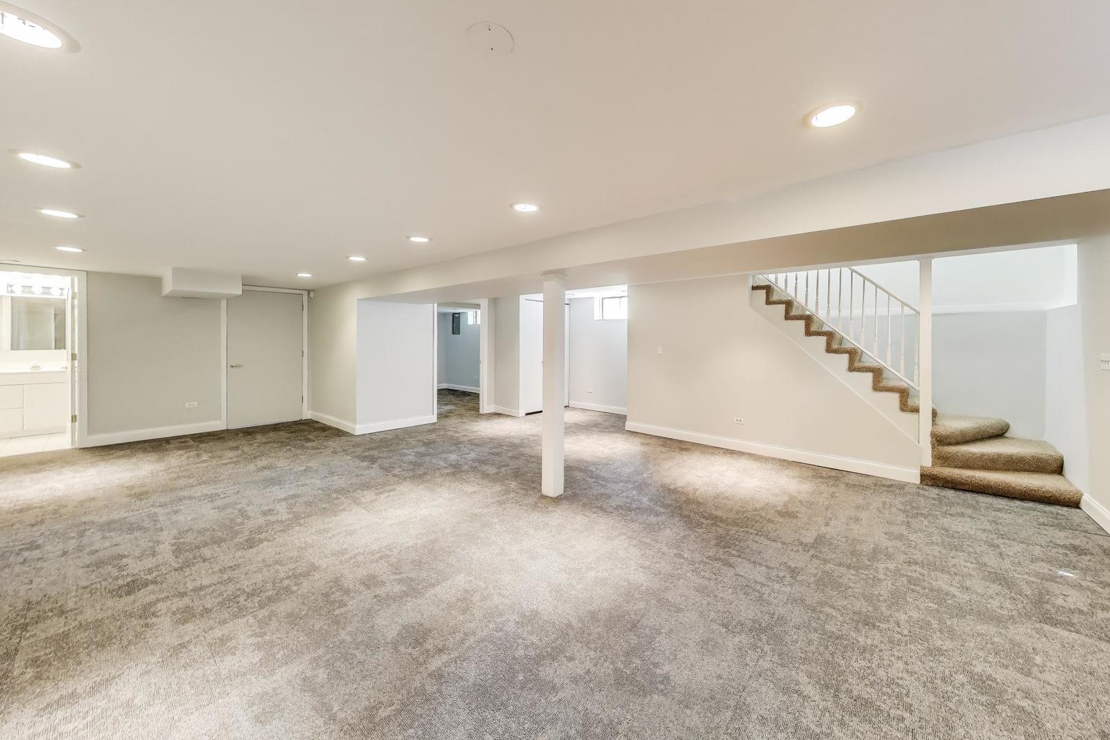 815 E Olive Street, Arlington Heights, IL 60004