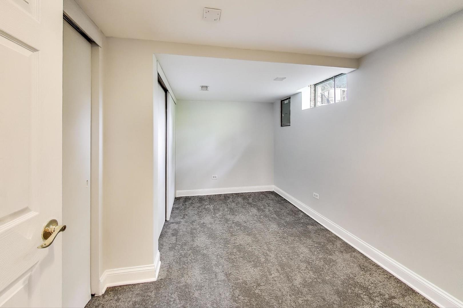 815 E Olive Street, Arlington Heights, IL 60004