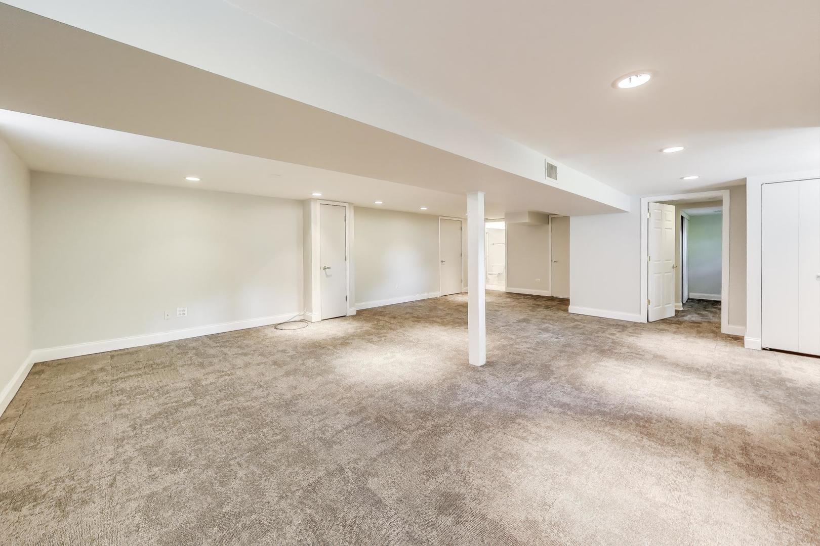815 E Olive Street, Arlington Heights, IL 60004