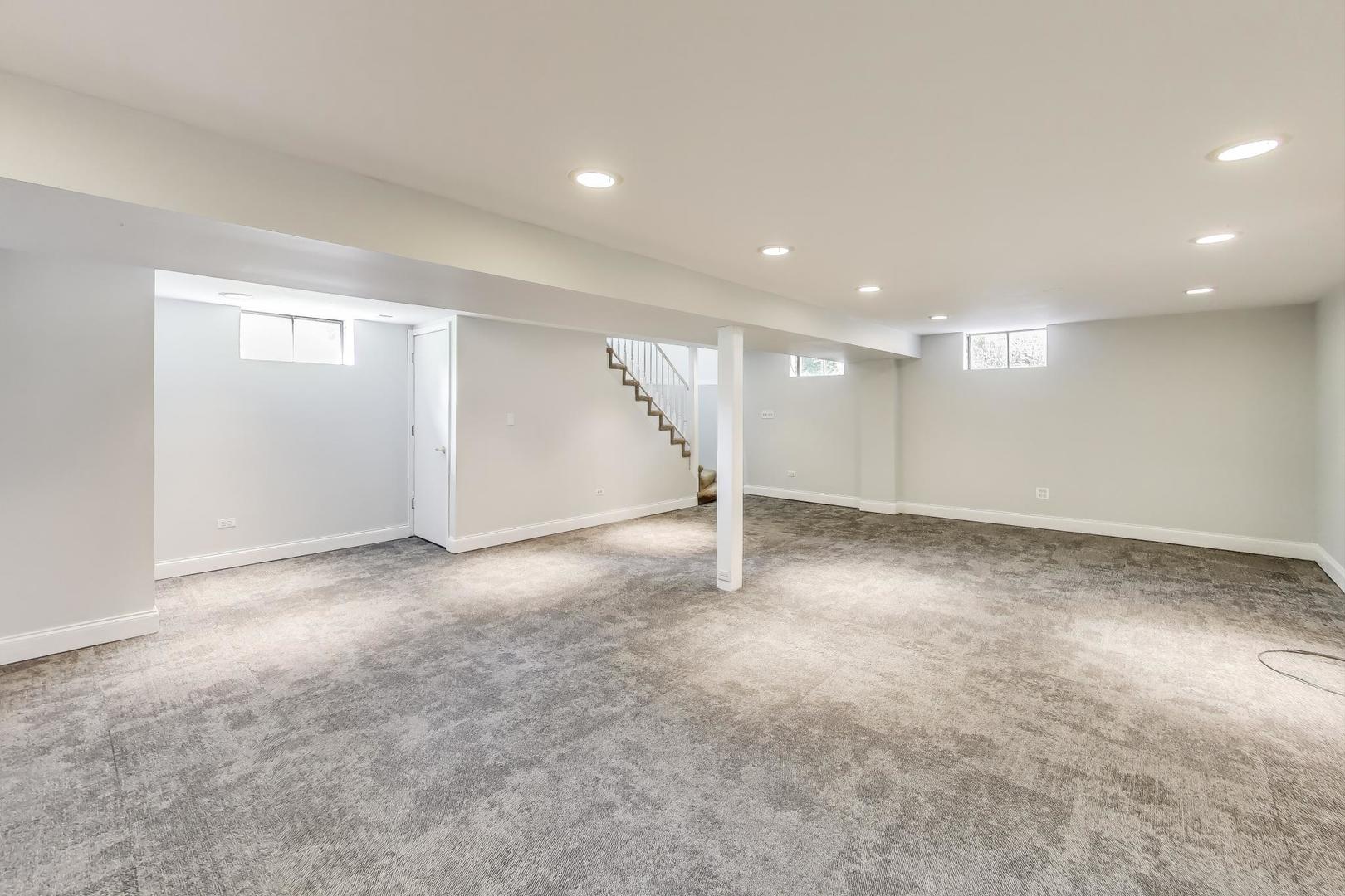 815 E Olive Street, Arlington Heights, IL 60004