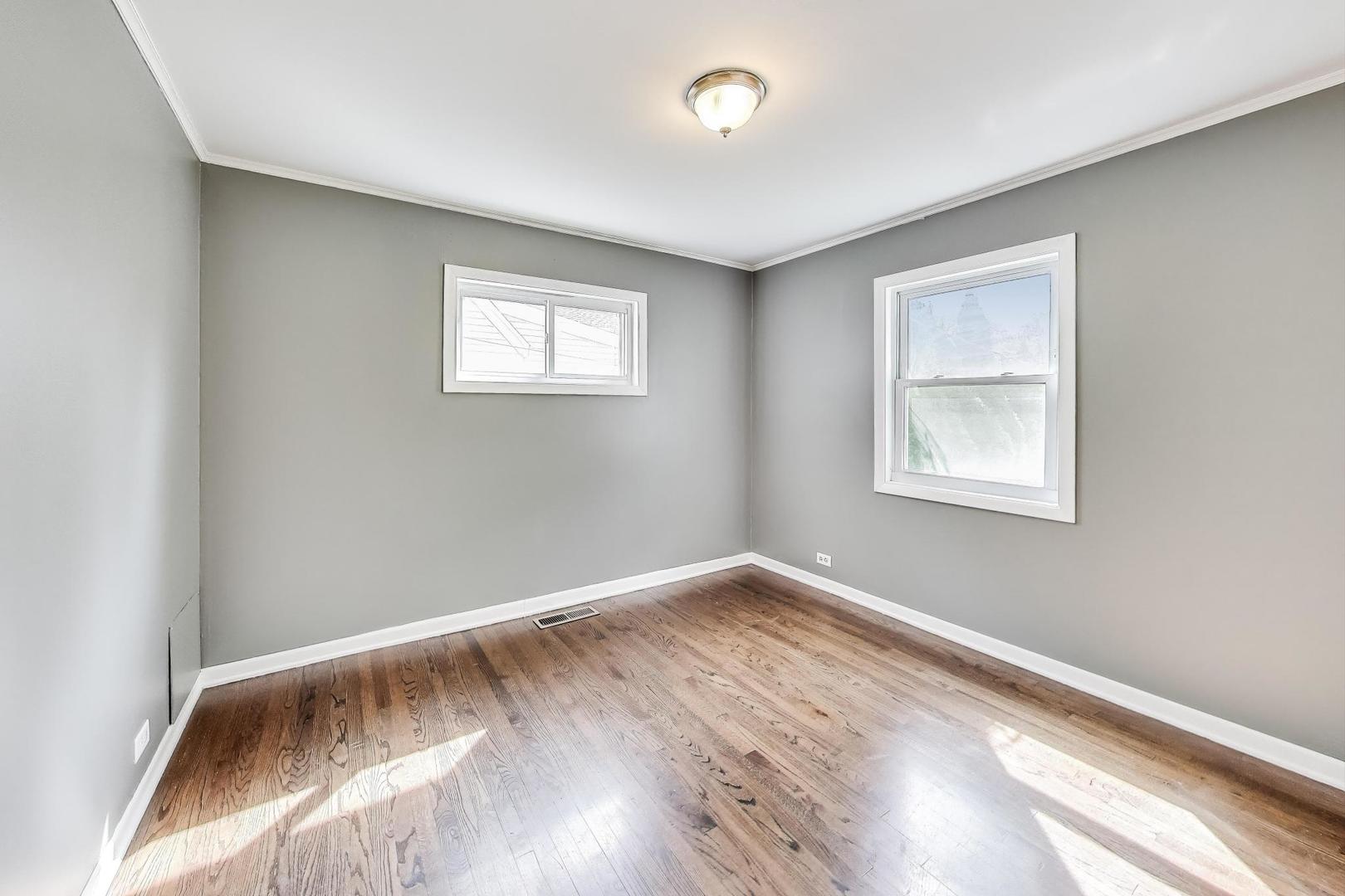 815 E Olive Street, Arlington Heights, IL 60004