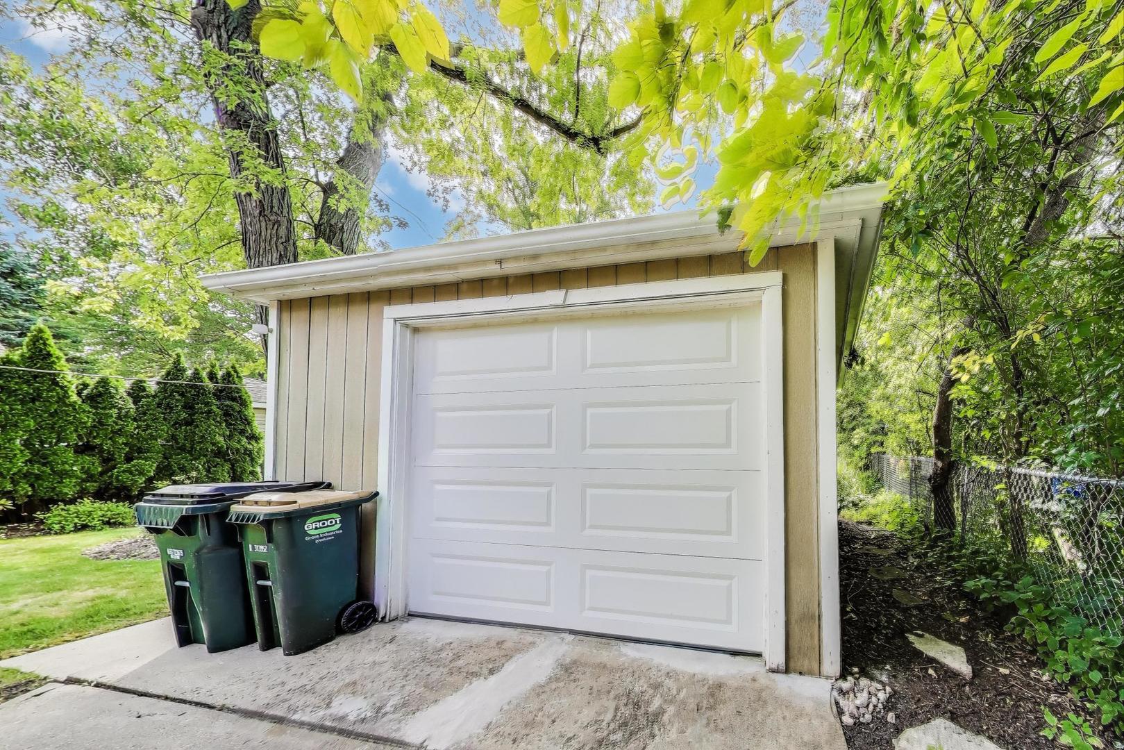 815 E Olive Street, Arlington Heights, IL 60004