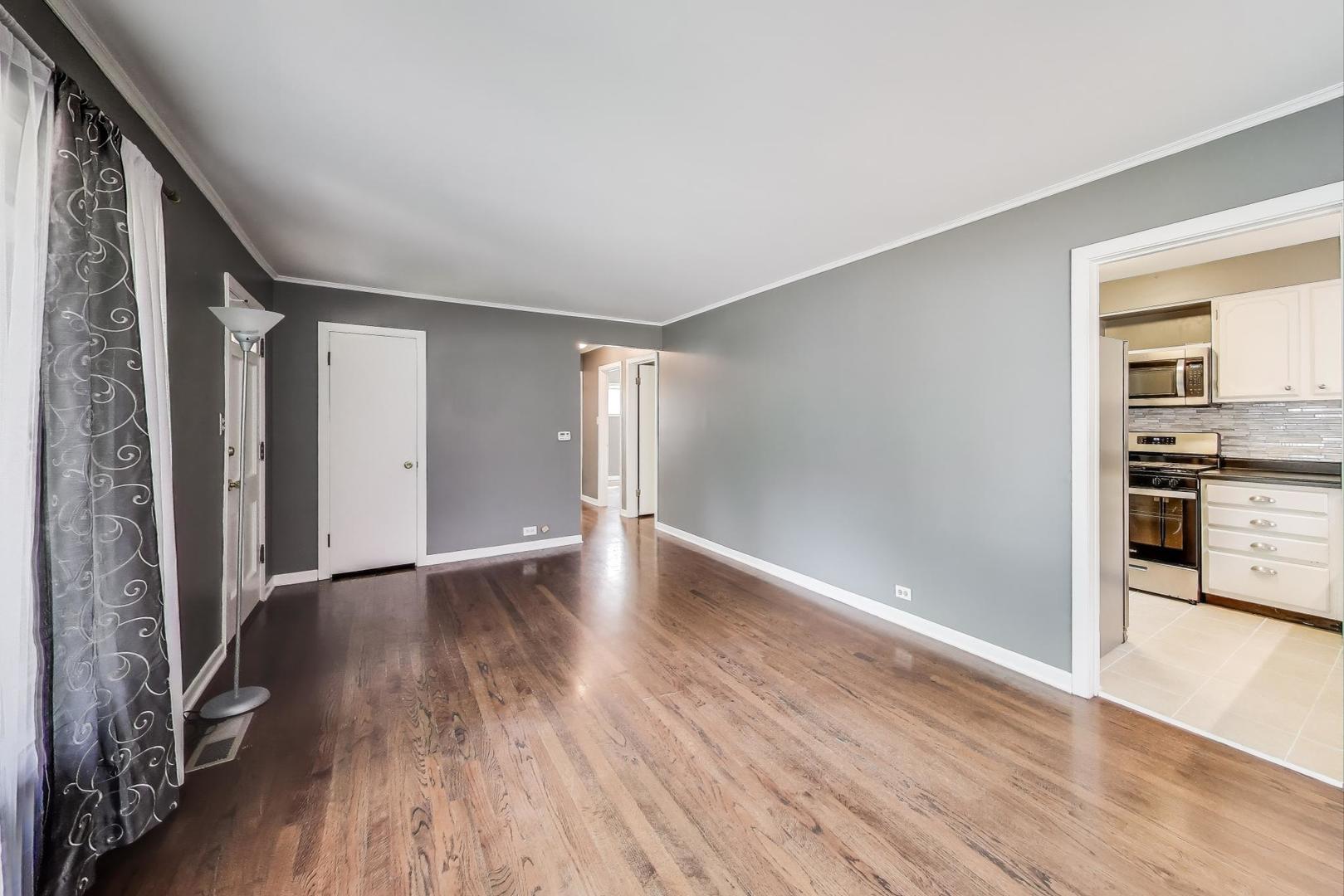 815 E Olive Street, Arlington Heights, IL 60004