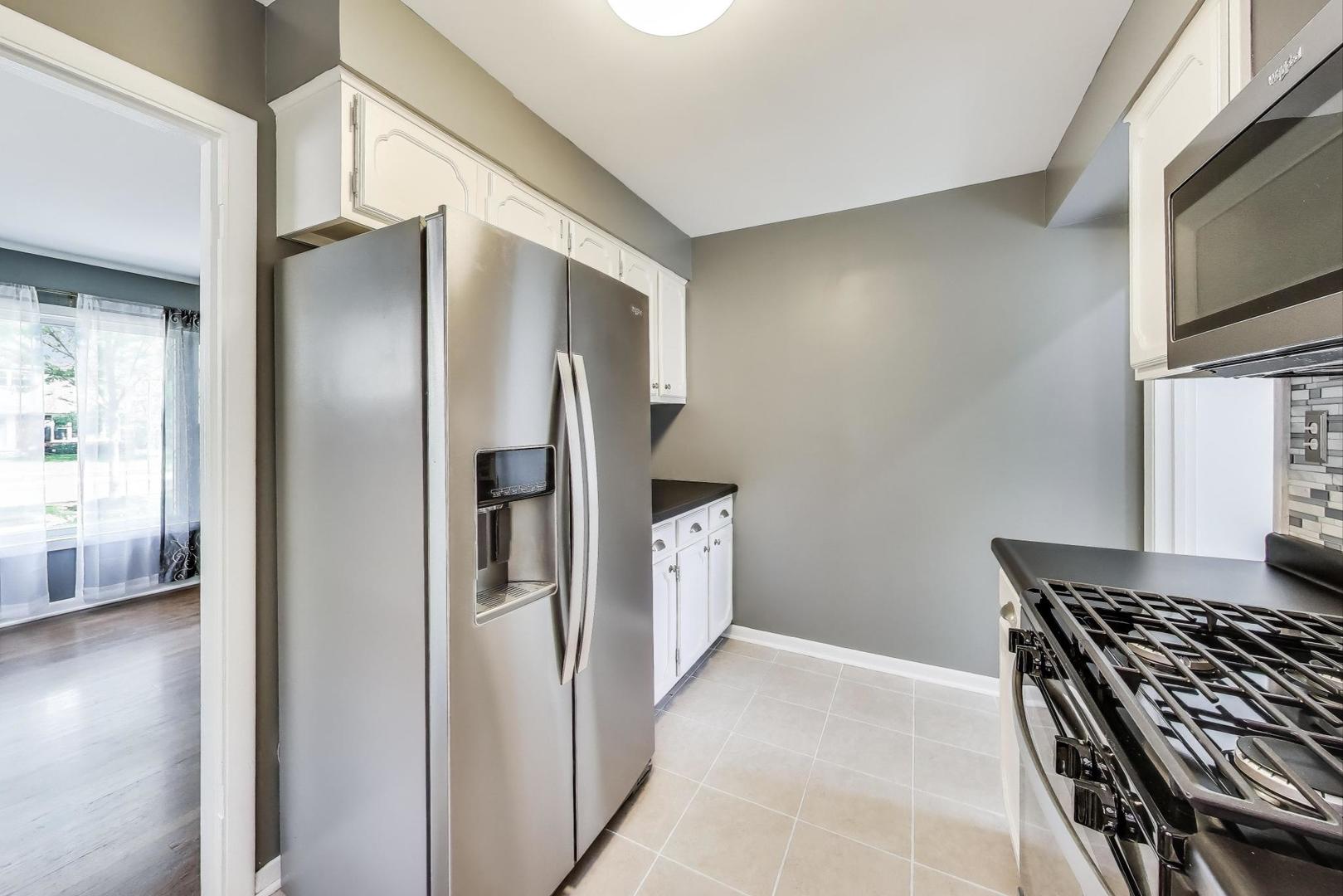 815 E Olive Street, Arlington Heights, IL 60004