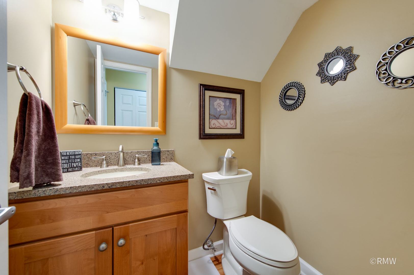 324 Juniper Circle, Streamwood, IL 60107