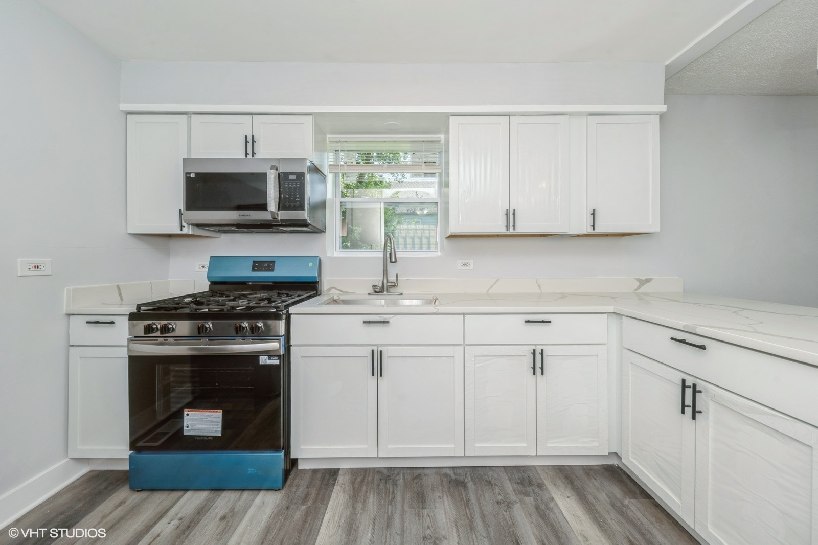 6545 S Hamilton Avenue, Chicago, IL 60636
