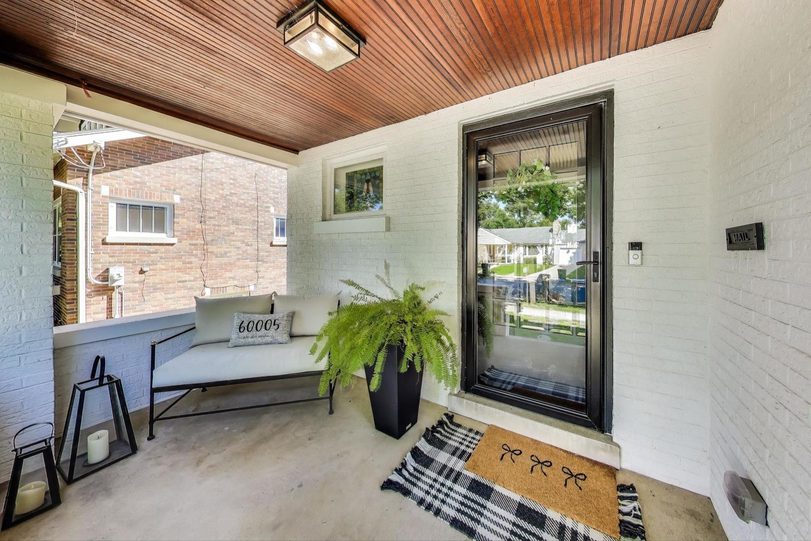 105 S Mitchell Avenue, Arlington Heights, IL 60005