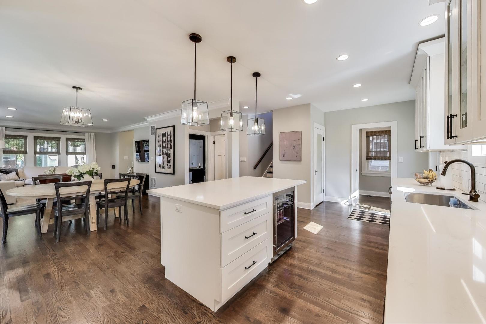 105 S Mitchell Avenue, Arlington Heights, IL 60005