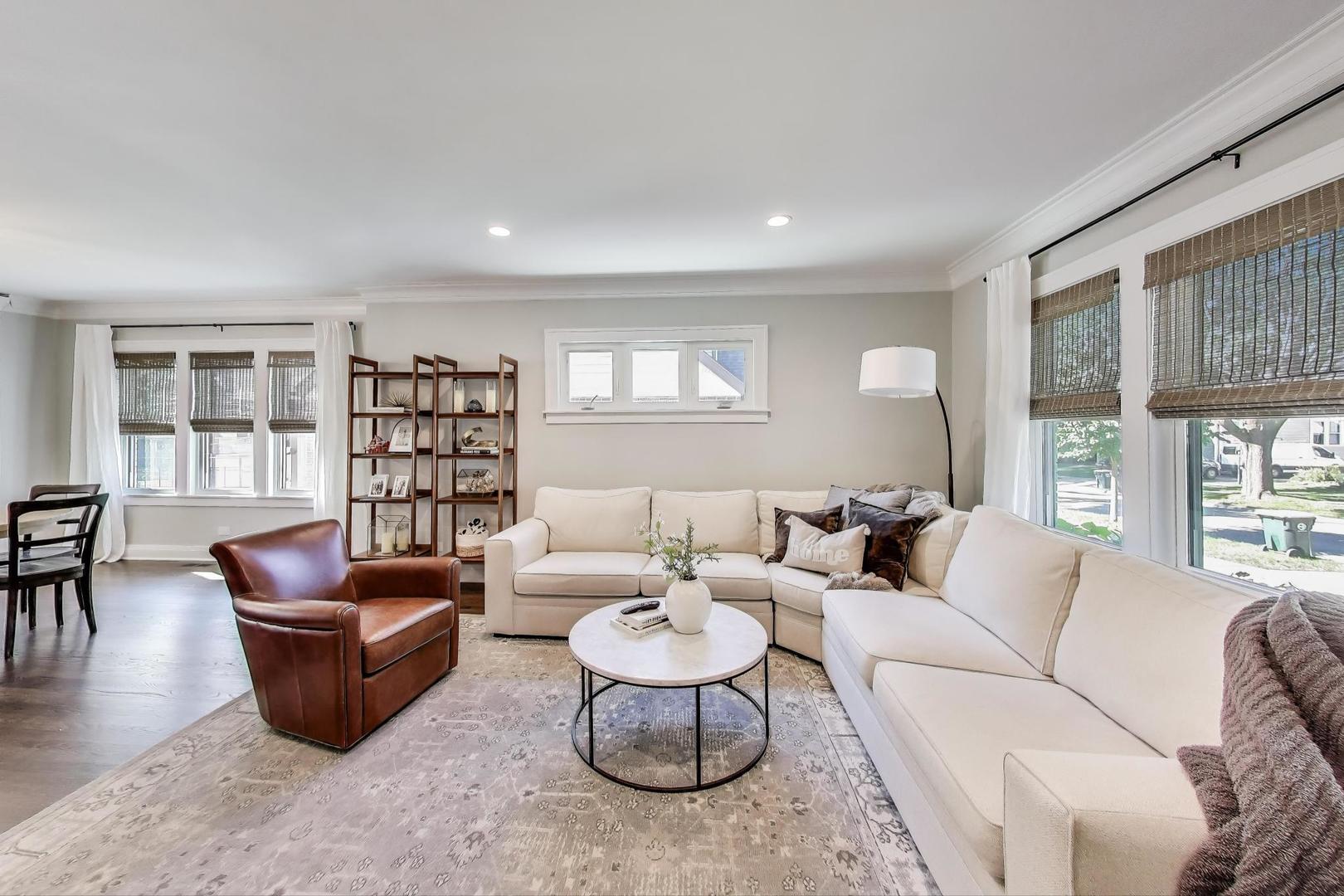 105 S Mitchell Avenue, Arlington Heights, IL 60005