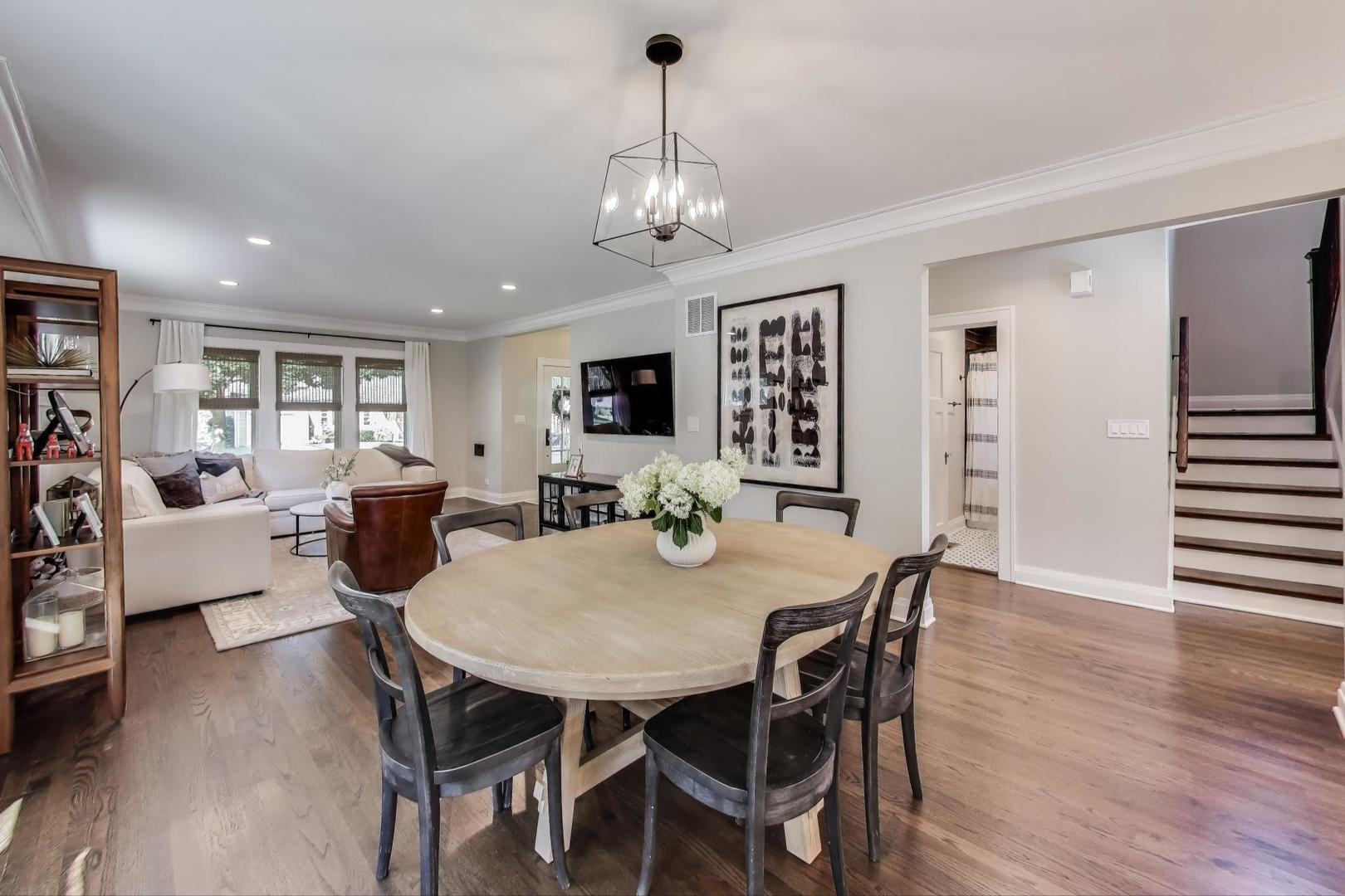 105 S Mitchell Avenue, Arlington Heights, IL 60005