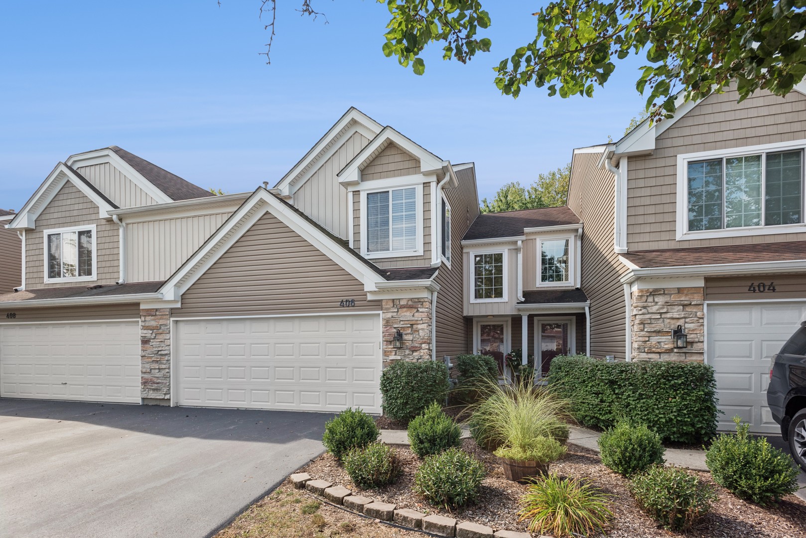 406 Locksley Drive #0, Streamwood, IL 60107