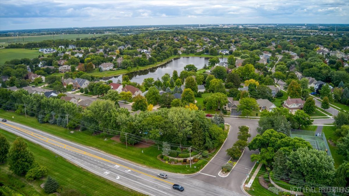 905 Merrill New Road, Sugar Grove, IL 60554