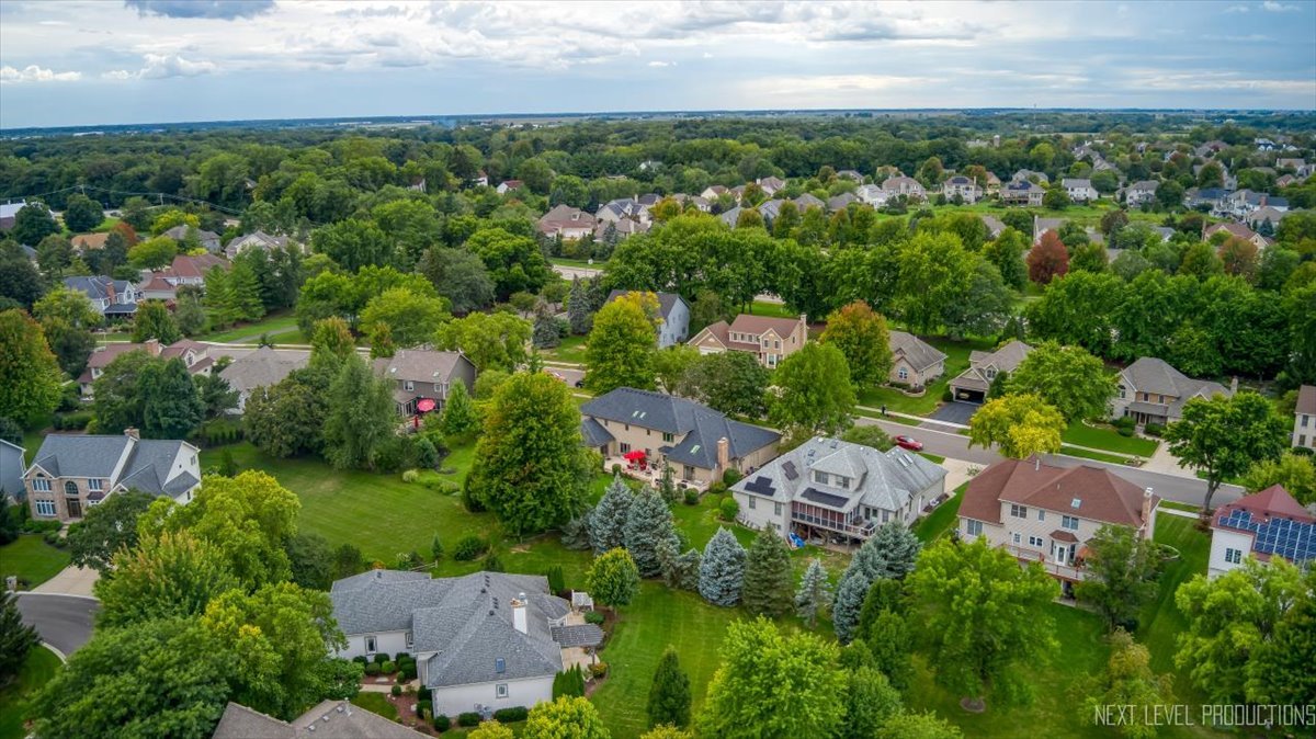 905 Merrill New Road, Sugar Grove, IL 60554