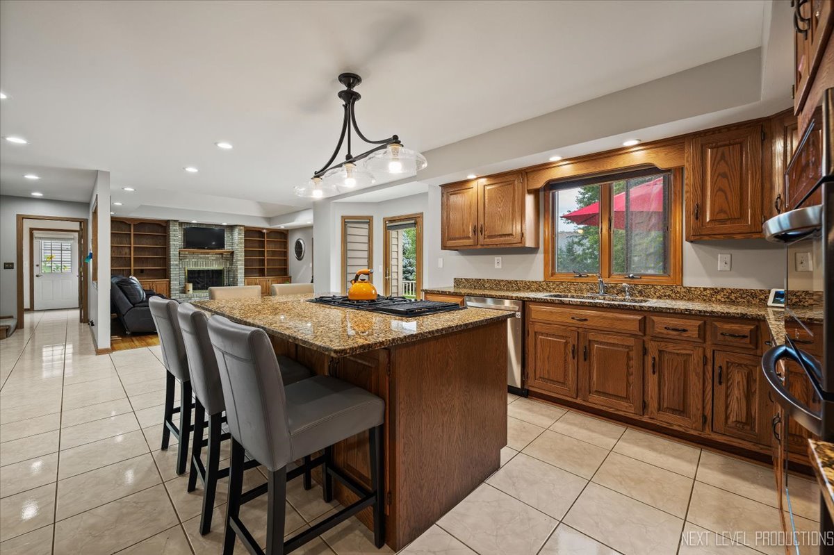 905 Merrill New Road, Sugar Grove, IL 60554