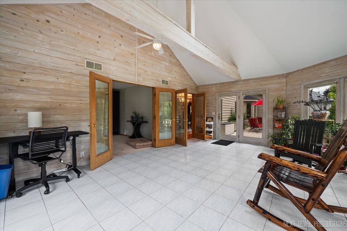 905 Merrill New Road, Sugar Grove, IL 60554