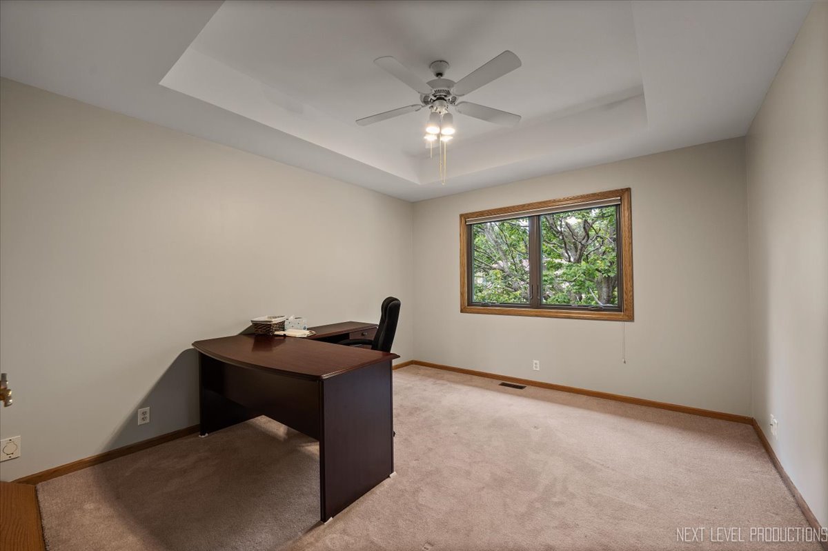 905 Merrill New Road, Sugar Grove, IL 60554